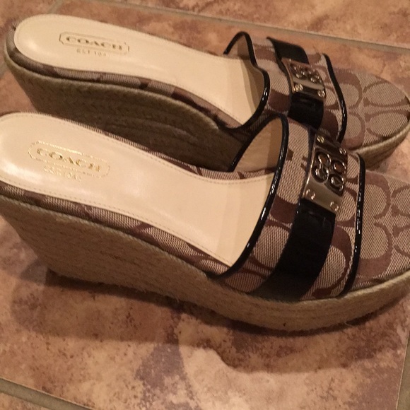 Coach shoes - Picture 2 of 3